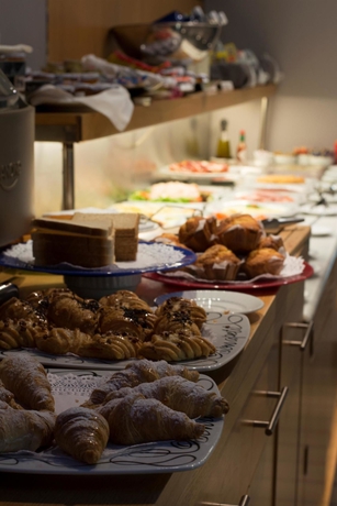 Imagen del bar/restaurante del Hotel Icon Embassy. Foto 6