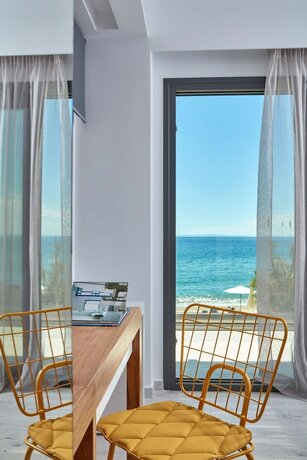 Imagen general del Hotel Icon Suites, Tasos. Foto 6