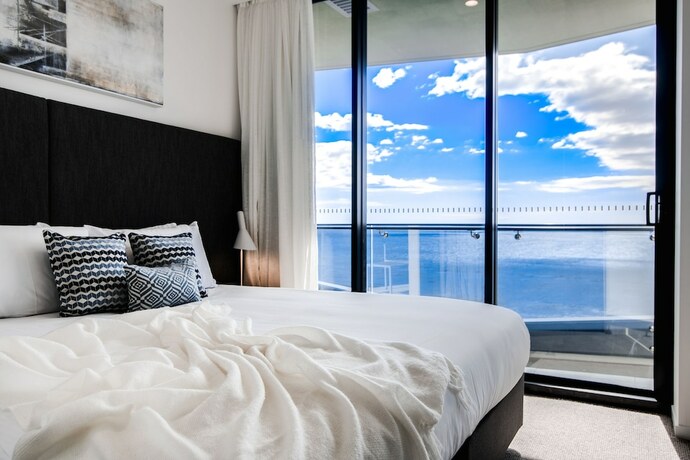 Imagen de la habitación del Hotel Iconic Kirra Beach Resort. Foto 20