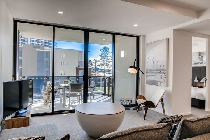 Imagen de la habitación del Hotel Iconic Kirra Beach Resort. Foto 22
