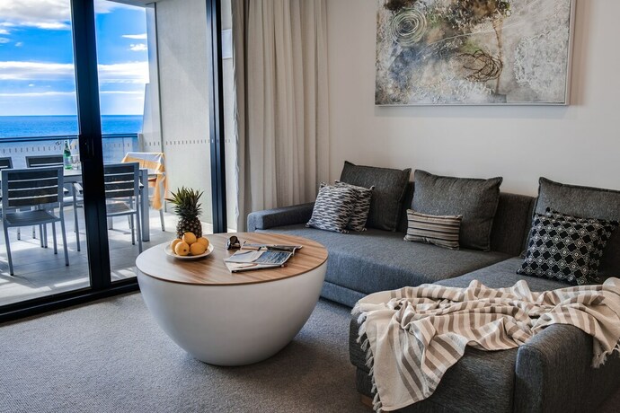 Imagen de la habitación del Hotel Iconic Kirra Beach Resort. Foto 26