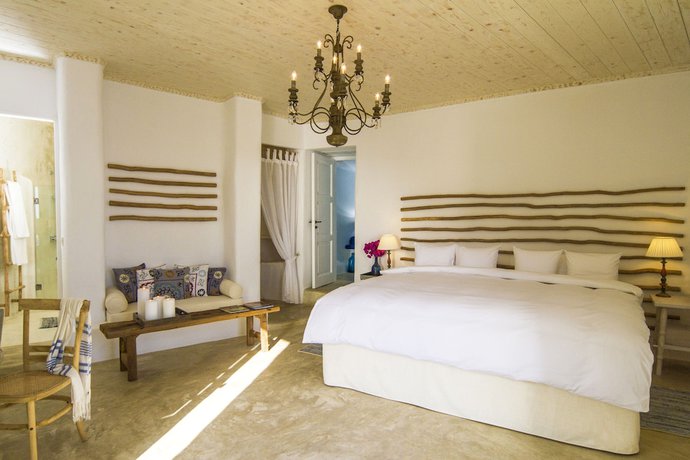 Imagen de la habitación del Hotel Iconic Santorini by Sandglass. Foto 2