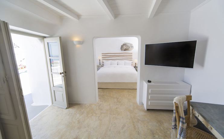 Imagen de la habitación del Hotel Iconic Santorini by Sandglass. Foto 12