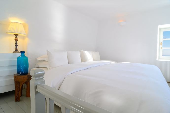 Imagen de la habitación del Hotel Iconic Santorini by Sandglass. Foto 15