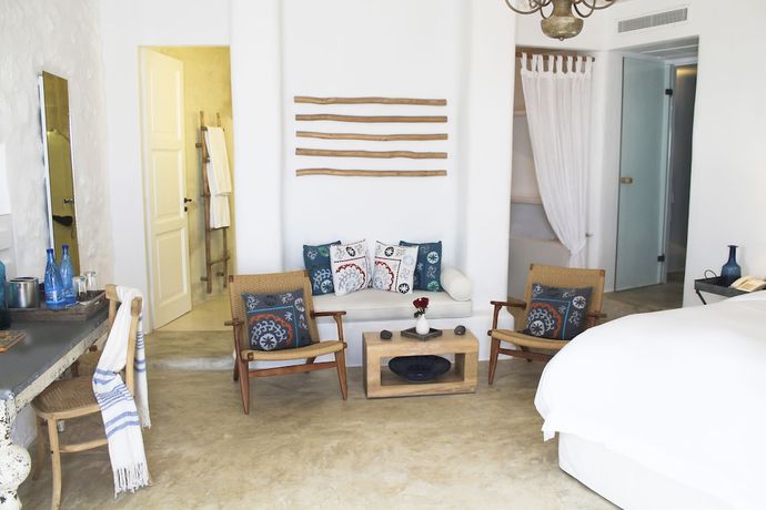 Imagen de la habitación del Hotel Iconic Santorini by Sandglass. Foto 16
