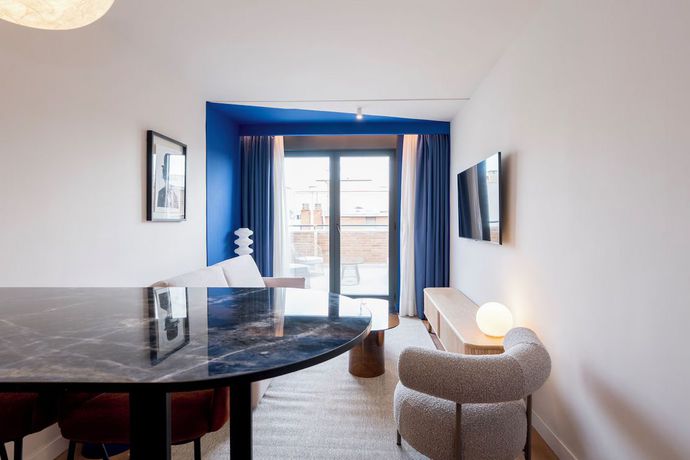 Imagen de la habitación del Hotel Iconic Suites. Foto 3