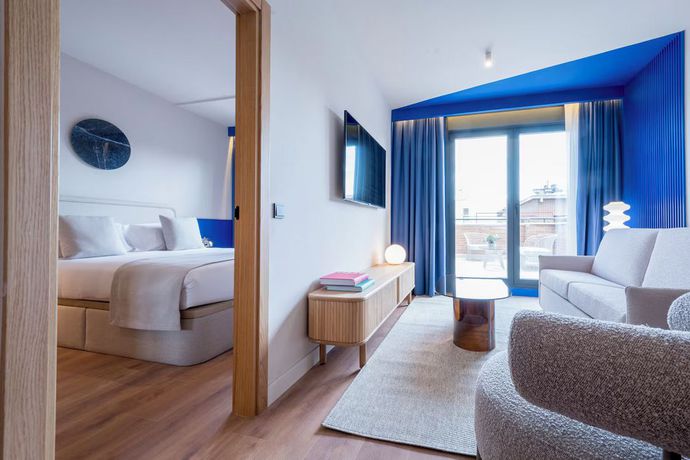 Imagen de la habitación del Hotel Iconic Suites. Foto 4