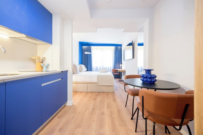 Imagen de la habitación del Hotel Iconic Suites. Foto 5