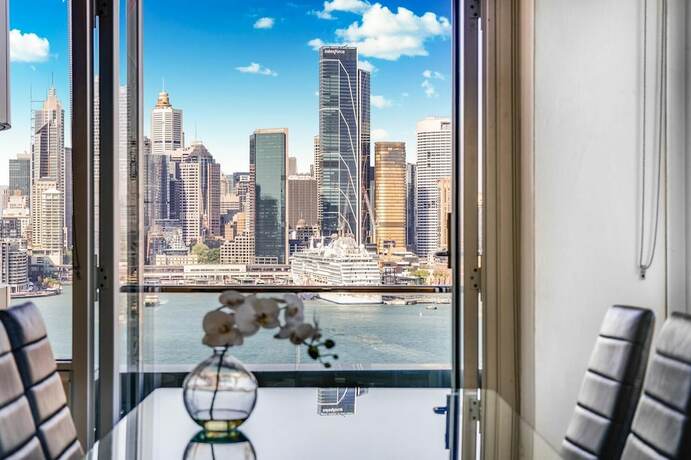 Imagen de la habitación del Hotel Iconic Views. Foto 19