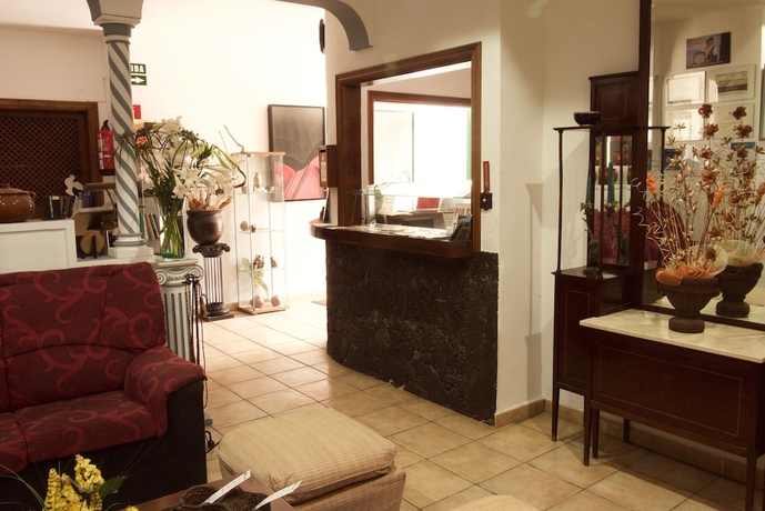 Imagen de los interiores del Hotel Ida Inés. Foto 19