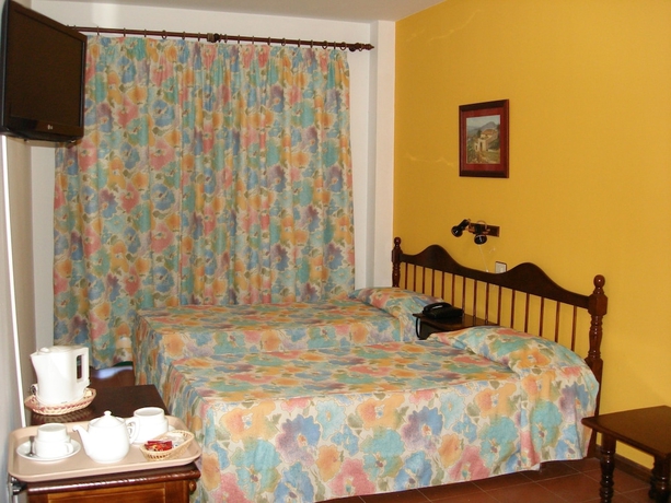 Imagen de la habitación del Hotel Ida Inés. Foto 11