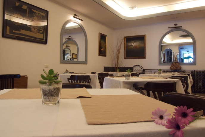 Imagen del bar/restaurante del Hotel Ida Inés. Foto 3