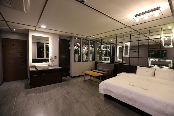 Imagen de la habitación del Hotel Idea Hotel. Foto 10