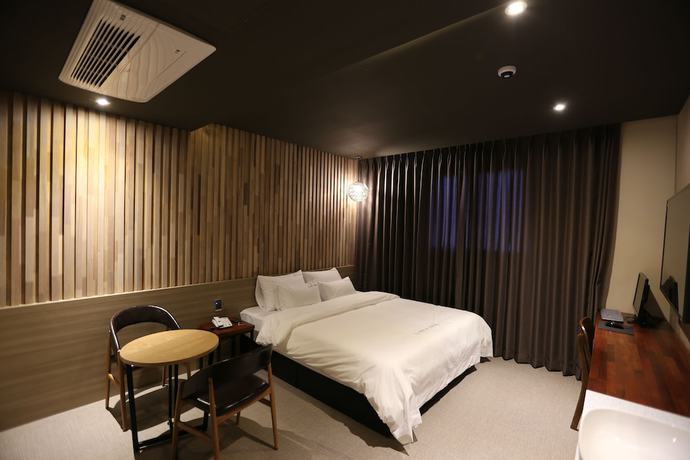 Imagen de la habitación del Hotel Idea Hotel. Foto 11