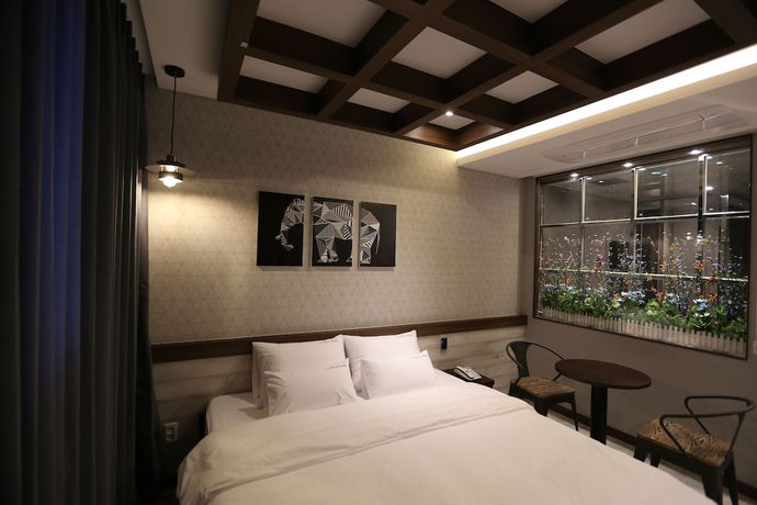 Imagen de la habitación del Hotel Idea Hotel. Foto 14