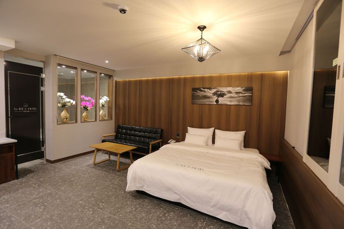 Imagen de la habitación del Hotel Idea Hotel. Foto 15