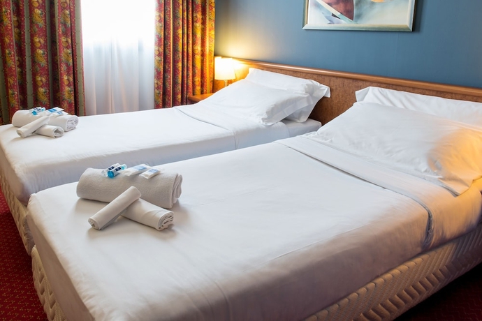 Imagen de la habitación del Hotel Idea Piacenza. Foto 8