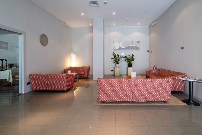 Imagen de los interiores del Hotel Idea Piacenza. Foto 19