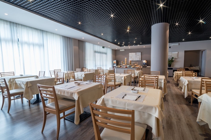 Imagen del bar/restaurante del Hotel Idea Piacenza. Foto 2