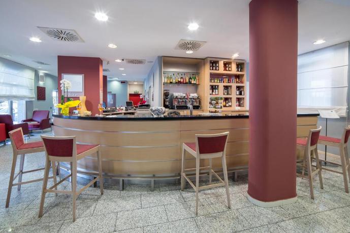 Imagen de los interiores del Hotel Idea Torino Mirafiori. Foto 6