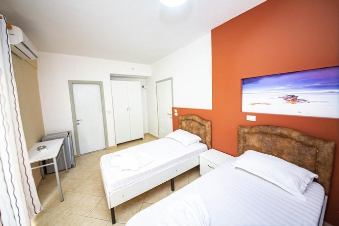 Imagen de la habitación del Hotel Ideal Aparthotel. Foto 5