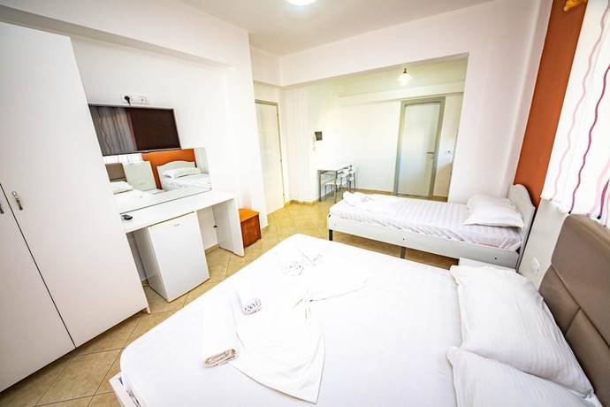 Imagen de la habitación del Hotel Ideal Aparthotel. Foto 14