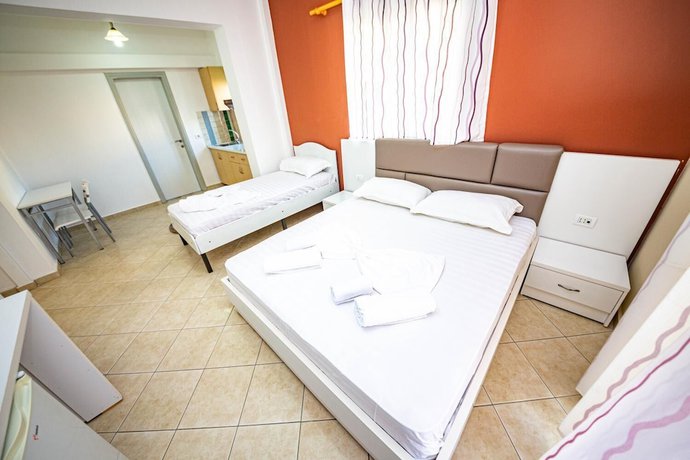 Imagen de la habitación del Hotel Ideal Aparthotel. Foto 17