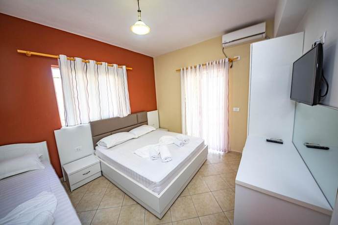 Imagen de la habitación del Hotel Ideal Aparthotel. Foto 19