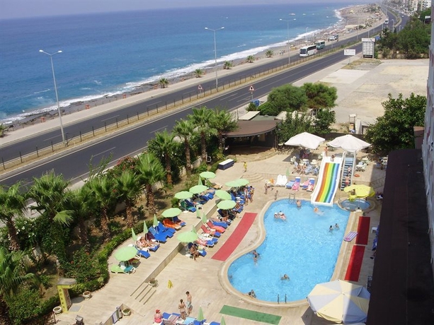 Imagen general del Hotel Ideal Beach. Foto 2