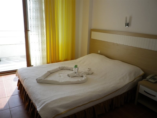 Imagen general del Hotel Ideal Beach. Foto 8