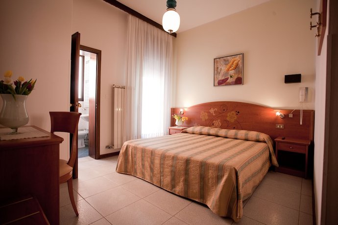Imagen de la habitación del Hotel Ideal, Chioggia. Foto 17