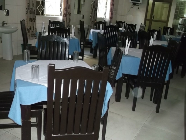 Imagen del bar/restaurante del Hotel Ideal, DAR ES SALAAM. Foto 3