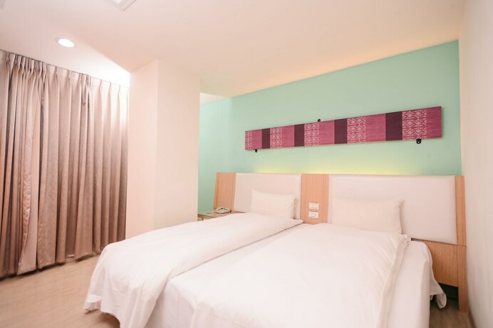 Imagen de la habitación del Hotel I-deal. Foto 14