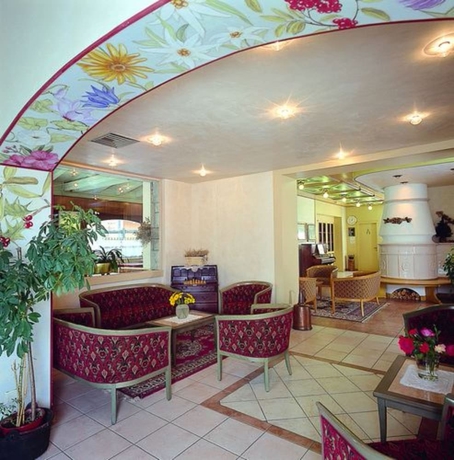 Imagen de los interiores del Hotel Ideal, Madonna di Campiglio. Foto 13