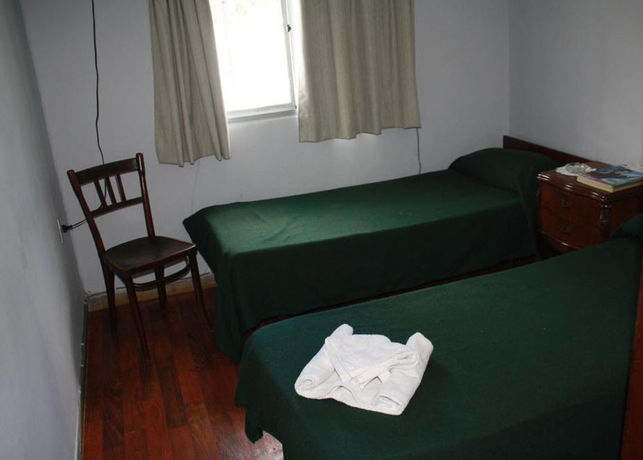 Imagen de los exteriores del Hotel Ideal, Montevideo. Foto 13