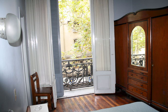 Imagen de la habitación del Hotel Ideal, Montevideo. Foto 9