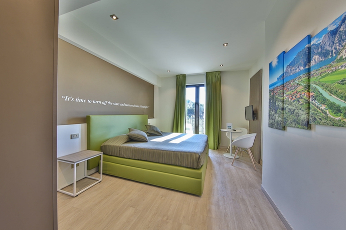 Imagen de la habitación del Hotel Ideal, Sirmione. Foto 5