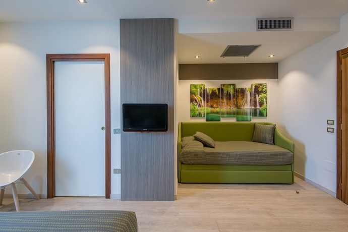 Imagen de los interiores del Hotel Ideal, Sirmione. Foto 16