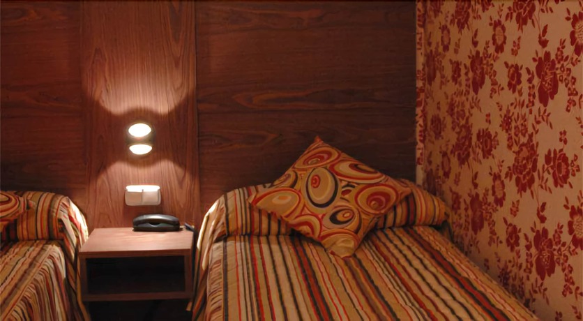 Imagen de la habitación del Hotel Ideal, Villarrobledo. Foto 9