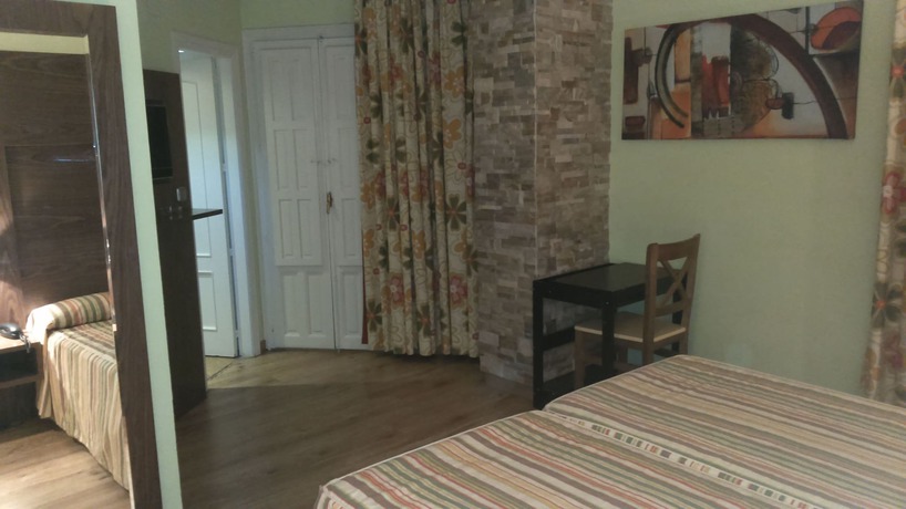Imagen de la habitación del Hotel Ideal, Villarrobledo. Foto 12
