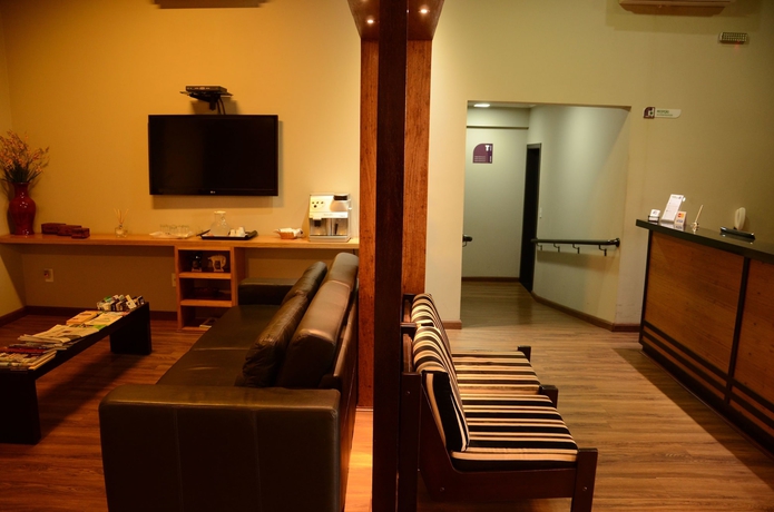Imagen de los interiores del Hotel Ideali. Foto 18