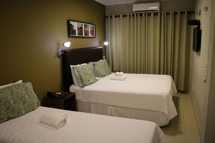 Imagen de la habitación del Hotel Ideali. Foto 14