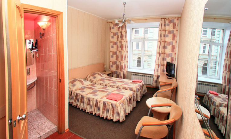Imagen de los interiores del Hotel Idillia Inn. Foto 15