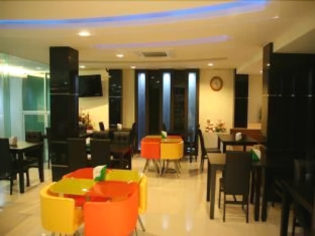 Imagen del bar/restaurante del Hotel Ido Boutique Suite Hat Yai. Foto 3