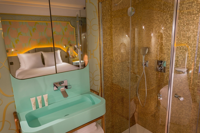 Imagen de la habitación del Hotel Idol. Foto 7