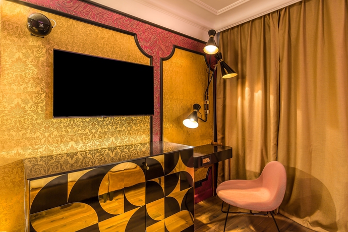 Imagen de los interiores del Hotel Idol. Foto 16