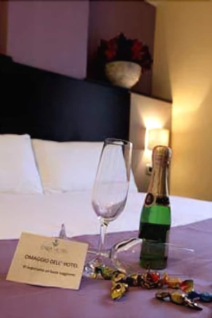 Imagen de la habitación del Hotel Idria Hotel. Foto 10