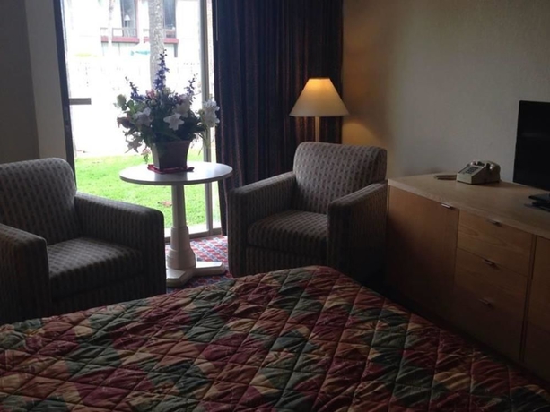 Imagen de la habitación del Hotel I-drive Grand Resort And Suites. Foto 4
