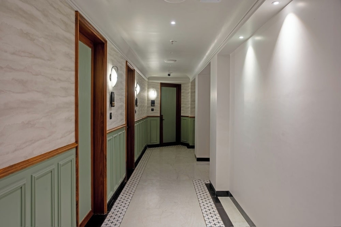 Imagen de los interiores del Hotel Idyllic Inn. Foto 14