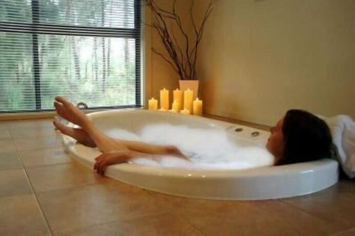 Imagen de la habitación del Hotel Idyllic Retreat For 4 People In Beautiful Otway Ranges, Recharge and Refresh In Hot Tub. Foto 28